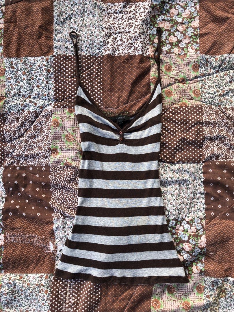 vintage express babydoll choco y2k cami (Category: Blouses) located in Butuan. Submitted by kittyfinds444 (Listing ID 1470818717, Image 2). Description: • size: small can fit to semi large • bought from US arrivals. • lowballers will be ignored. not selling it for lower price. willing to keep! •please check the photos before claiming. do not offer if unsure & still canvasing. we don’t accept unsure offers unless it’s paid to avoid conflicts. .