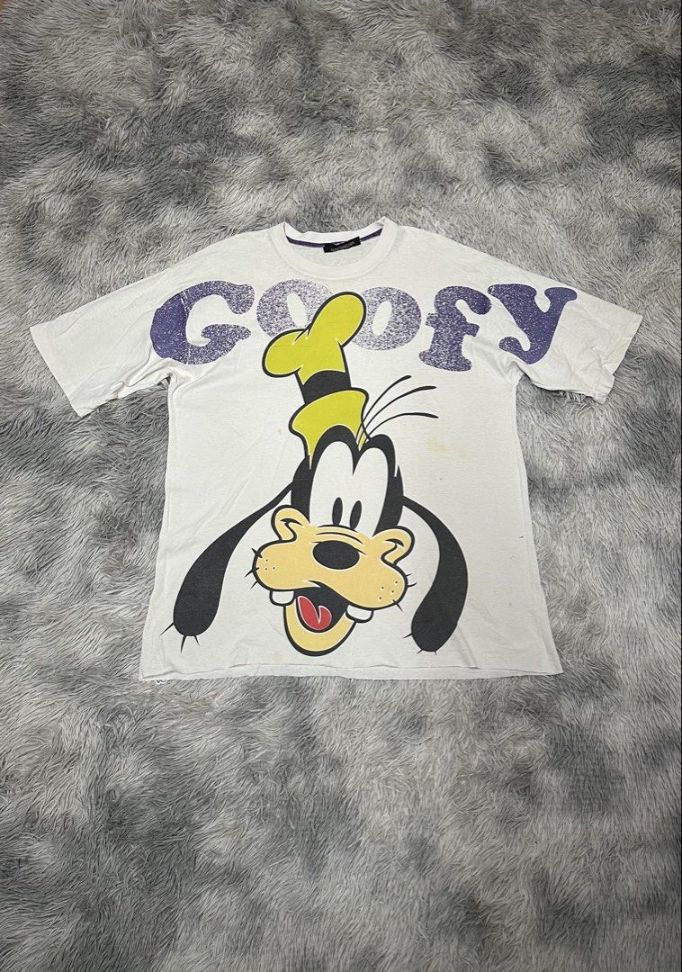 Vintage goofy mega print 1990's disney (Category: Tshirts & Polo Shirts ) located in Manila. Submitted by paulovenegaskalakal2020 (Listing ID 1470865615, Image 1). Description: For sale! Kalakal Vinatge g*ofy mega print tee 1990's disney originals tag (c) the walt disney company Large to XLarge 23 width x 30 length inches Single stitch sleeves/ double stitch neckline Cut-off hem Stains, holes & scratch Sign of usage Good MINE 3,590 +sf.