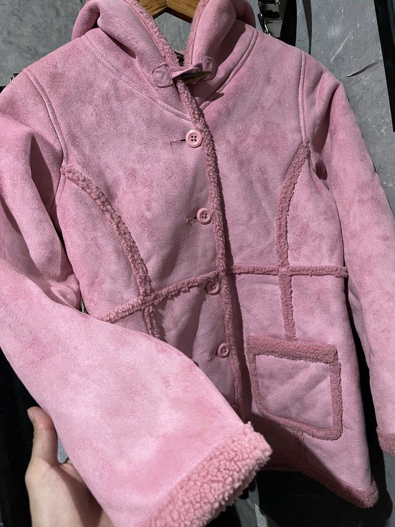 Vintage LL Bean Pink Winter Coat (Category: Coats, Jackets and Outerwear) located in Manila. Submitted by johncarylph (Listing ID 1470781278, Image 2). Description: Good as new Fits XS-S Womens.