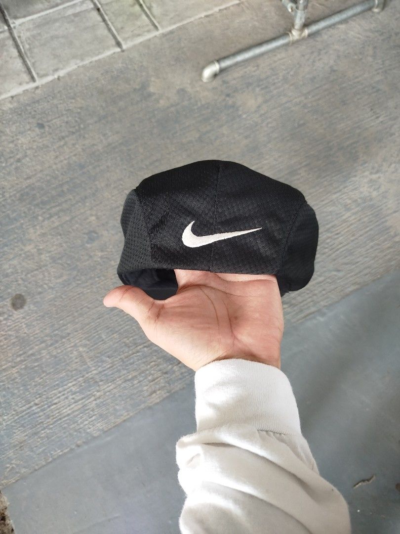 Vintage nike berret (Category: Caps & Hats) located in Mandaluyong City. Submitted by ren2o_cru2 (Listing ID 1470832873, Image 2). Description: for sale vintage berret hat good as new no issue.