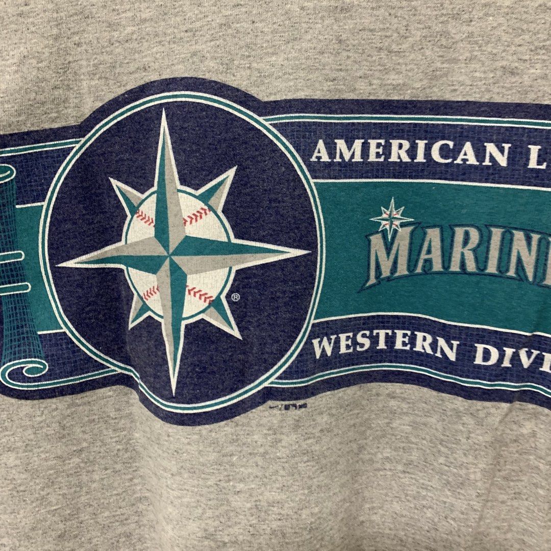 Vintage nike mariners (Category: Tshirts & Polo Shirts ) located in Cavite. Submitted by yobubsss (Listing ID 1470909248, Image 2). Description: Size medium 23w 30L Good condition No issue.