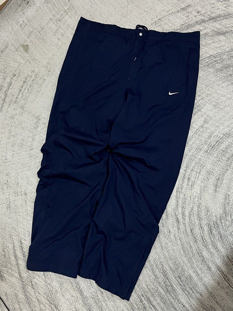 Vintage Nike pants (Category: Joggers) located in Manila. Submitted by thrift2jerusalem.202 (Listing ID 1470848556, Image 1). Description: .