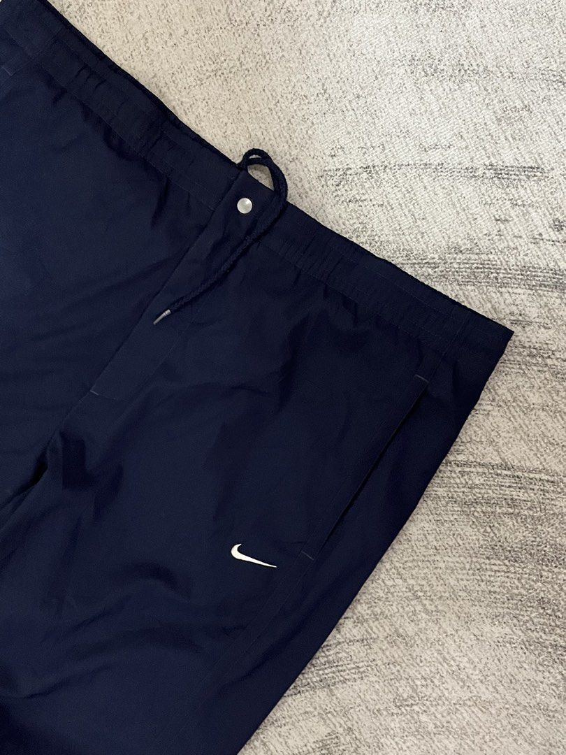 Vintage Nike pants (Category: Joggers) located in Manila. Submitted by thrift2jerusalem.202 (Listing ID 1470848556, Image 2). Description: .