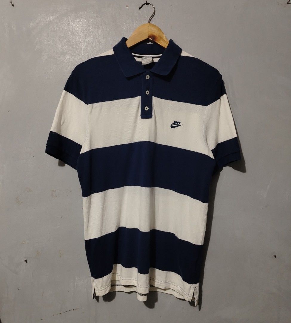 Vintage Nike polo (Category: Formal Shirts) located in Bocaue. Submitted by adrianberi35876 (Listing ID 1470886881, Image 1). Description: Vintage Nike Polo Width:20 Length:28 (back 29.5) Condition:9/10 Color Rate:9/10 Issue:(need rewash) Mine:750+sf 📍 Bocaue,Bulacan.