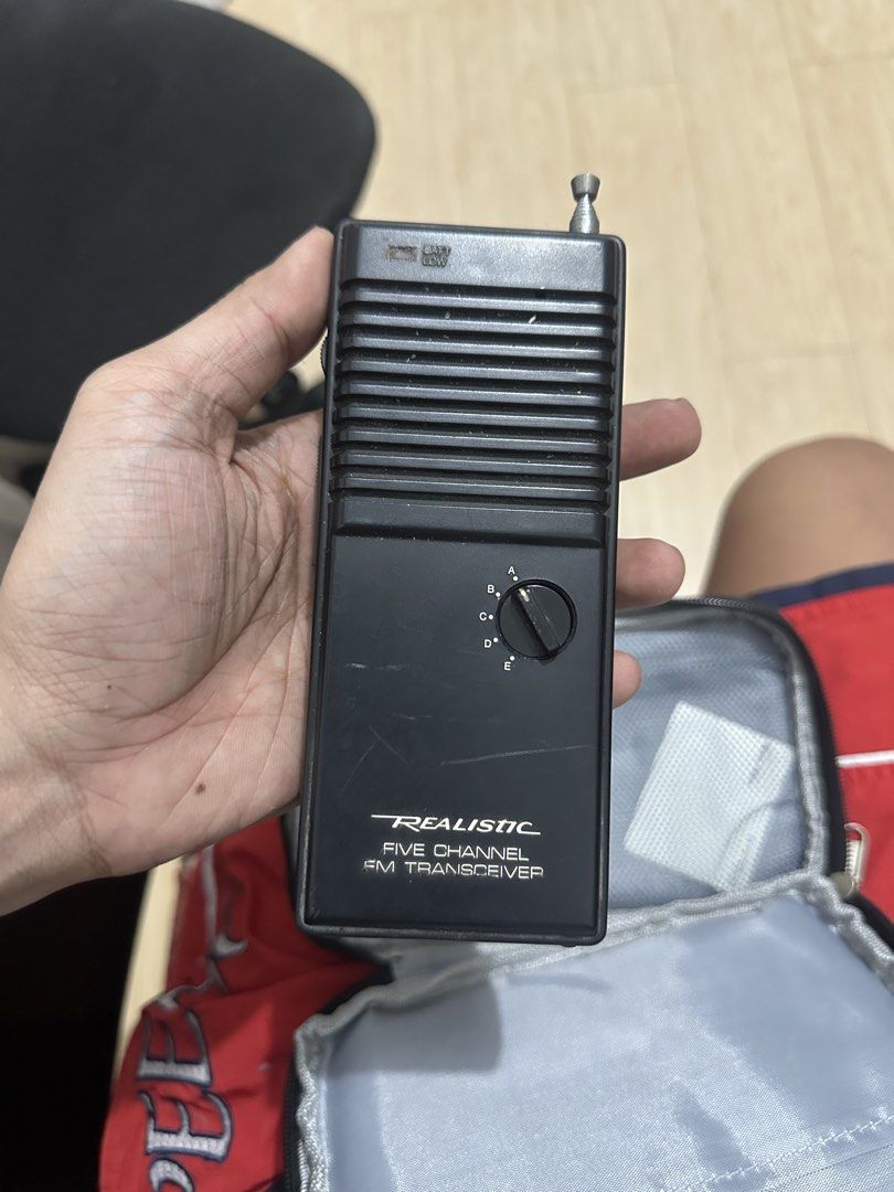 Vintage! radio (Category: Other Audio Equipment) located in Quezon City. Submitted by apollo0624 (Listing ID 1470922973, Image 1). Description: vintage 2 way radio Pair!.