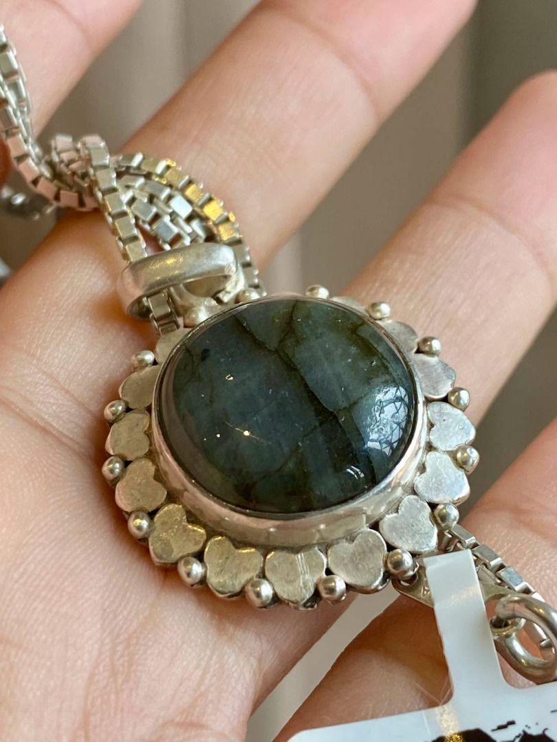 VINTAGE SILVER LABRADORITE NECKLACE (Category: Necklaces) located in Baguio. Submitted by asna_taku (Listing ID 1470818883, Image 3). Description: 💚✨ VINTAGE SILVER LABRADORITE NECKLACE ✨💎 A mesmerizing vintage treasure with timeless elegance! 🤍 Featuring a beautiful round Labradorite gemstone showcasing mysterious deep green and smoky gray tones, beautifully framed by an intricate floral-inspired silver setting. 🌿 Paired with a classic silve