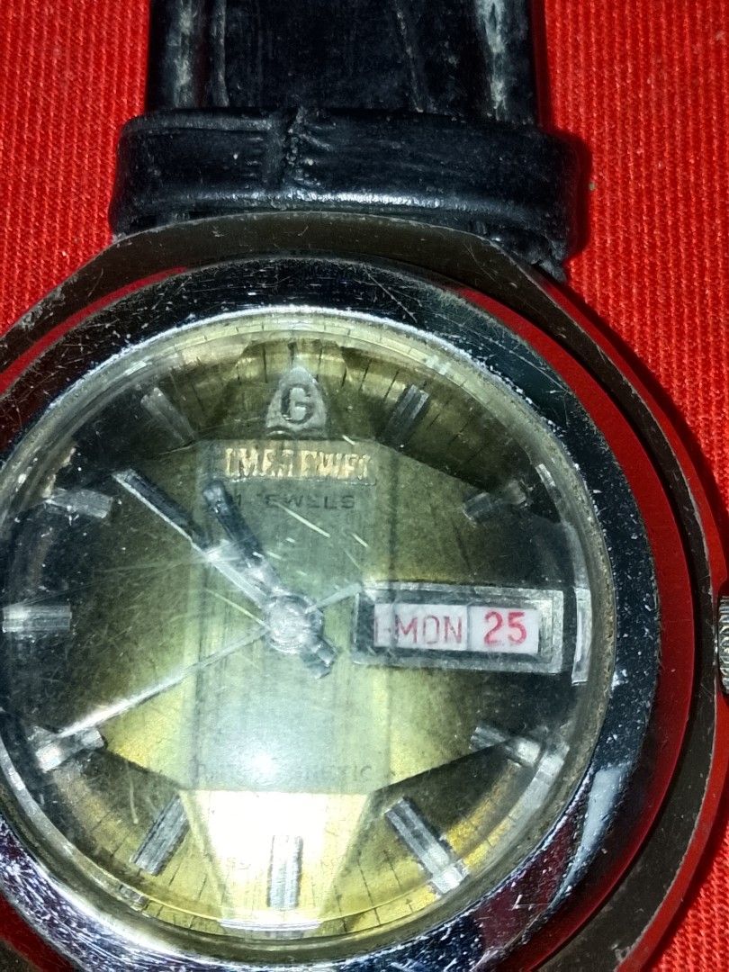 Vintage Unidentified Watch (Category: Vintage Collectibles) located in Santo Tomas. Submitted by retrotastic (Listing ID 1470873924, Image 2). Description: cannot identify what brand but definitely old., wind up and working. check pics., swiss.