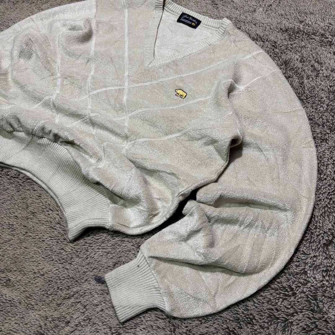 Vintage v.neck Crewneck (Category: Coats, Jackets and Outerwear) located in La Trinidad. Submitted by lygin (Listing ID 1470826014, Image 2). Description: Price : 80 Pesos Brand : Jack Nicklaus Type : Vintage V.Neck Crewneck Size: Large Width : 24” Length : 27” Condition : Excellent Color rate : 10/10 PS : Similar design and logo placement sa ralph lauren - Color May Vary Due To Lightings.