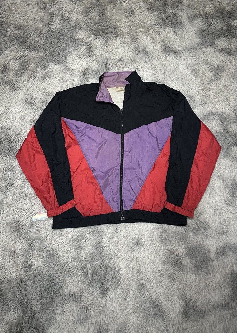 Vintage Windbreaker Jacket 1980-1990's (Category: Coats, Jackets and Outerwear) located in Manila. Submitted by paulovenegaskalakal2020 (Listing ID 1470794054, Image 1). Description: For sale! Kalakal Vintage windbreaker jacket 1990-1980's cargo tag Medium- 25 width x 27 length inches Sleeves- 22 inches Expired garter hem & ribbings Stain Sign of usage Good MINE 1,295 +sf.