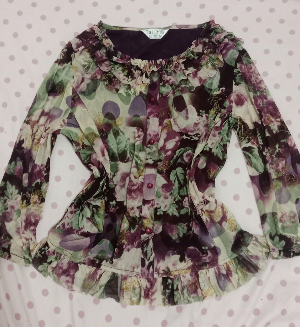 violet whimsy top (Category: Longsleeves) located in Las Pinas. Submitted by kei.yaayaa_ (Listing ID 1470820907, Image 1). Description: .