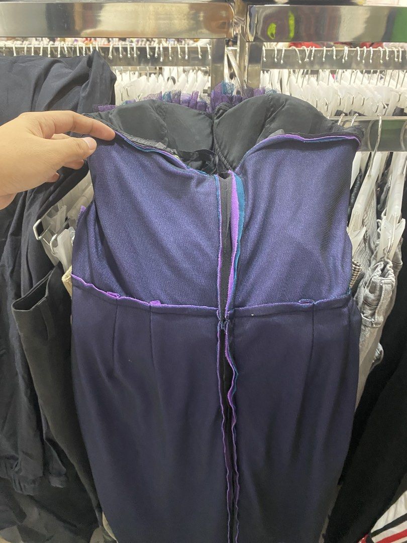 Vivienne tam (Category: Others Tops) located in Manila. Submitted by hell_market (Listing ID 1470817427, Image 2). Description: .