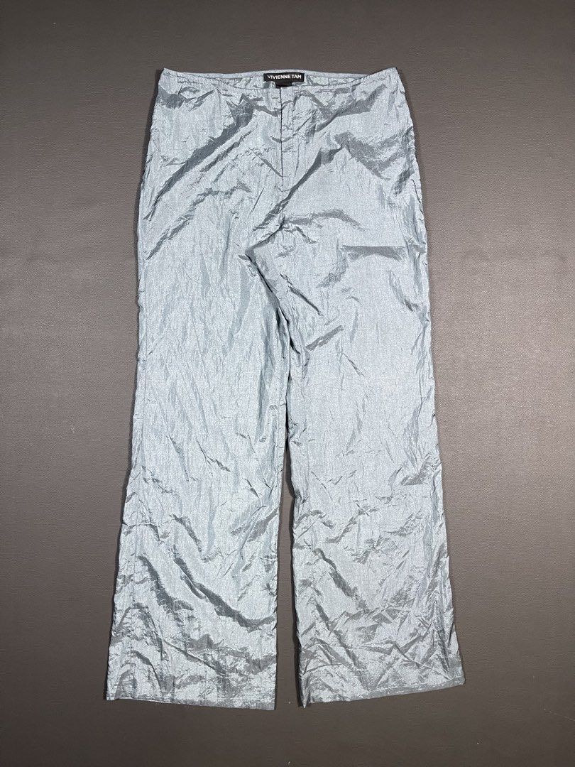 Vivienne Tam Textured Nylon Trousers (Category: Jeans) located in Caloocan City. Submitted by dapreluv (Listing ID 1470896141, Image 1). Description: Vivienne Tam Textured Nylon Trousers Width: 30” Front Rise: 10” Thigh: 10.5” Knee: 10” Inseam: 29.5” Leg opening: 10.5” Length: 39”.