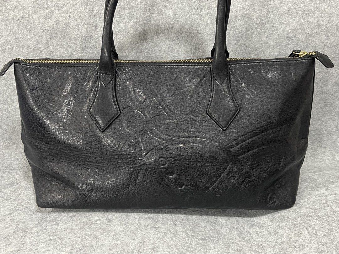 vivienne westwood (Category: Tote Bags) located in Calamba. Submitted by thriftingoverload (Listing ID 1470830704, Image 2). Description: plus shipping fee.