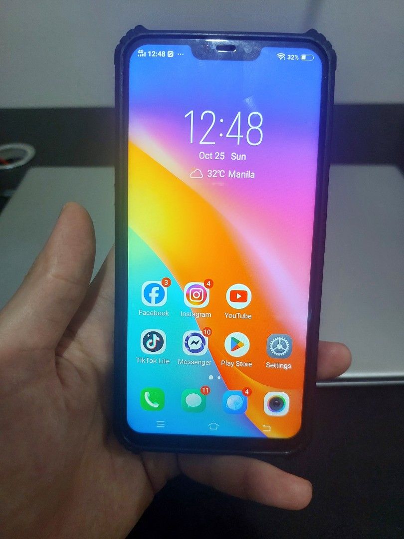 vivo v91 (Category: Vivo) located in Pasay City. Submitted by hellophilippines (Listing ID 1470747541, Image 1). Description: - Brand/Model: vivo v91 (vivo 1812) - Specs: 2GB RAM, Android 8.1.0, Quad-core processor, 32gb Memory - Condition: Good working condition with minor signs of use - Inclusion: Charger and phone case - Perfect for: Basic apps like Facebook, Messenger, TikTok, and daily communication - Location: Baclaran church. Pasay City.