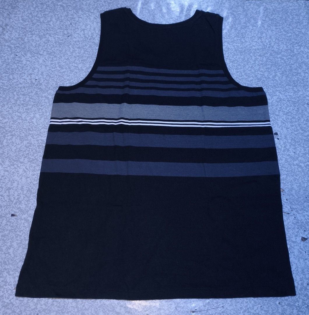 Volcom (Category: Tshirts & Polo Shirts ) located in Bulacan. Submitted by reyesjrern52549 (Listing ID 1470832430, Image 3). Description: size XL w21.5 L30 xcelent to new condition + 50 sah ship tru jnt.