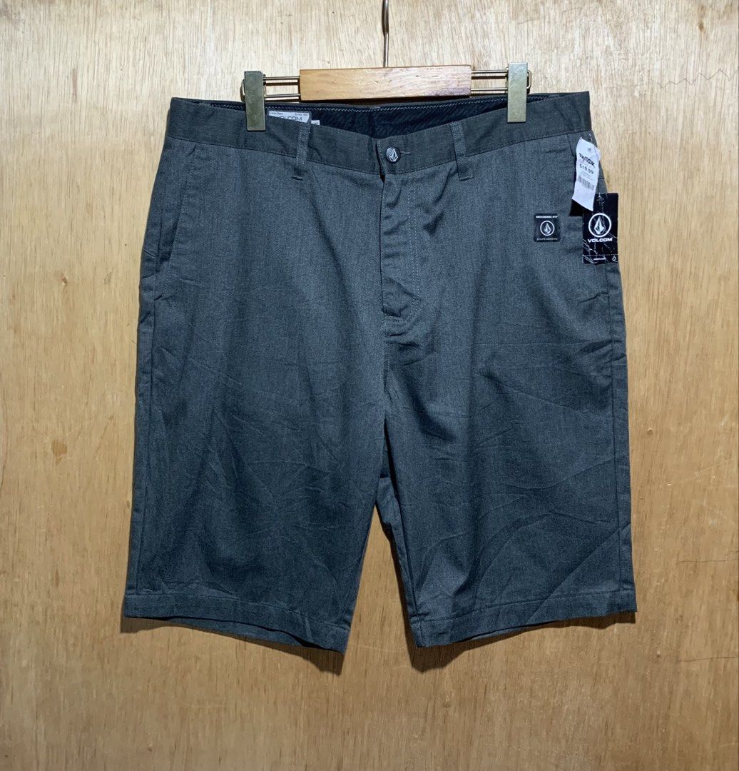 Volcom Chino Short (Category: Shorts) located in Cebu City. Submitted by handpickedxthrift (Listing ID 1470870648, Image 1). Description: Volcom Chino Short👀 Brand new condition Size 34-35w x 22L No issue Color rate 10/10 DM interested📩.