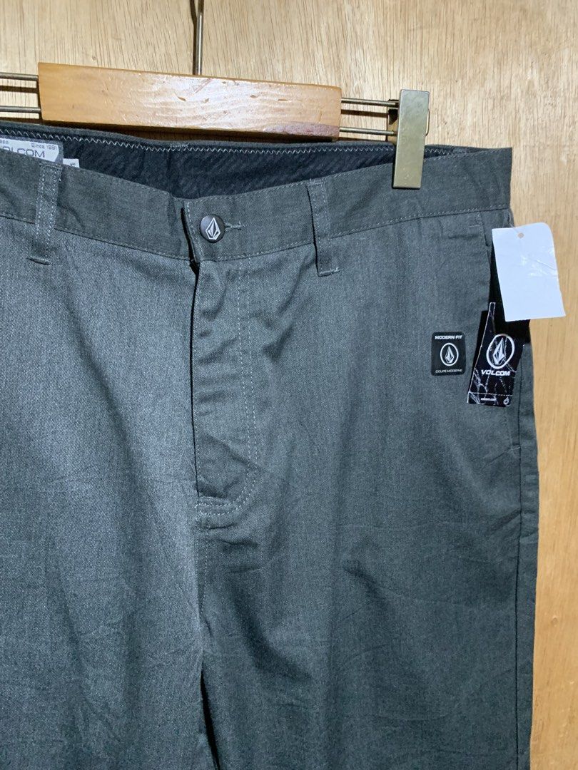 Volcom Chino Short (Category: Shorts) located in Cebu City. Submitted by handpickedxthrift (Listing ID 1470870648, Image 3). Description: Volcom Chino Short👀 Brand new condition Size 34-35w x 22L No issue Color rate 10/10 DM interested📩.