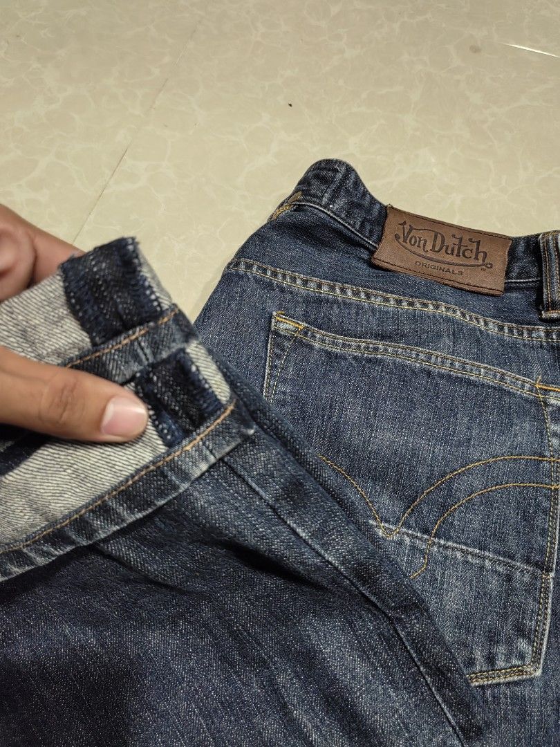 Von Dutch jeans (Category: Jeans) located in Samal. Submitted by rj_thrift (Listing ID 1470869349, Image 2). Description: Size 36x37 No issue Crispy condi Excellent Vintage.