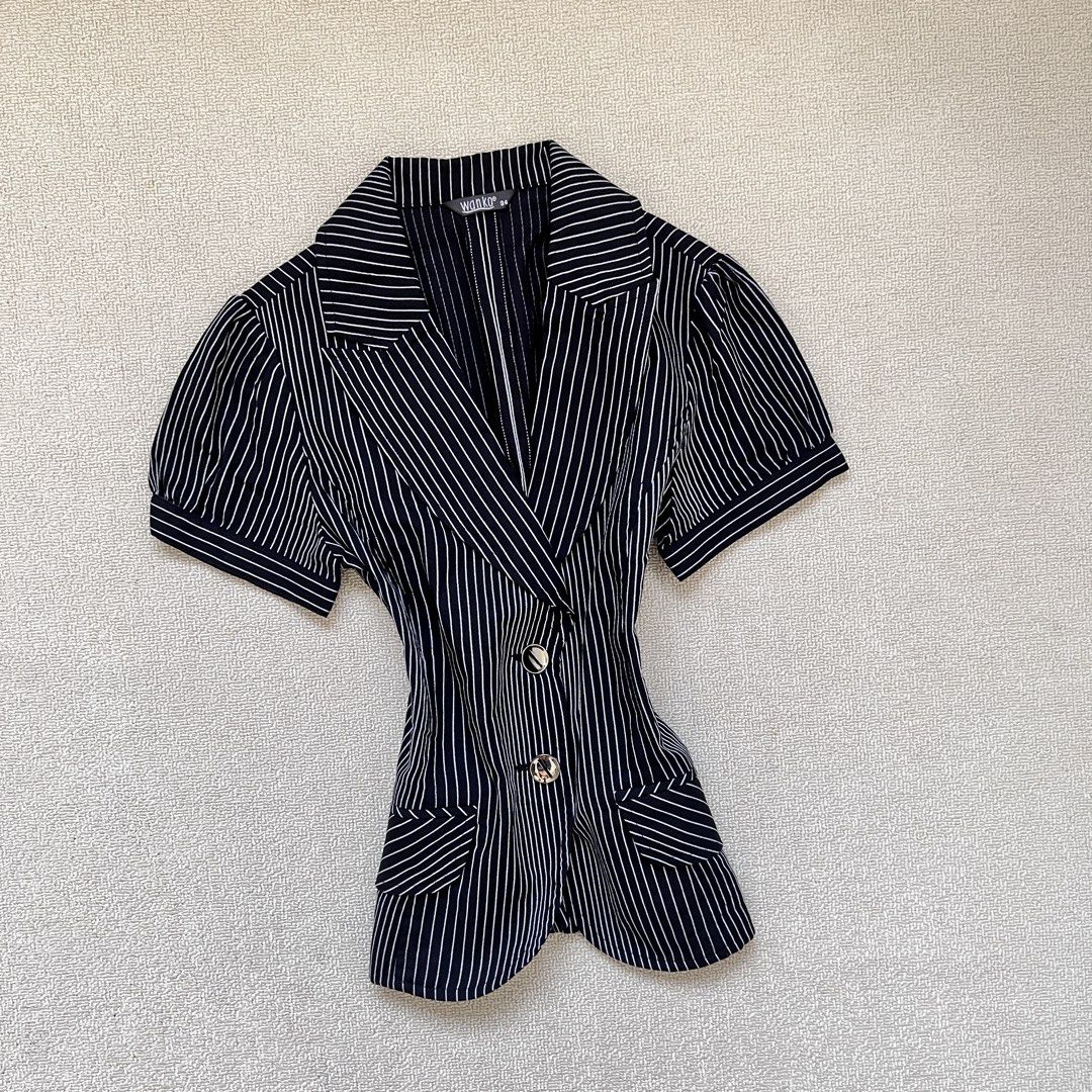 wanko pinstripes blazer (Category: Blouses) located in Limay. Submitted by budolfindsrawrawr (Listing ID 1470784451, Image 2). Description: wanko pinstripes blazer - s on tag l24 b32 - in excellent condition .