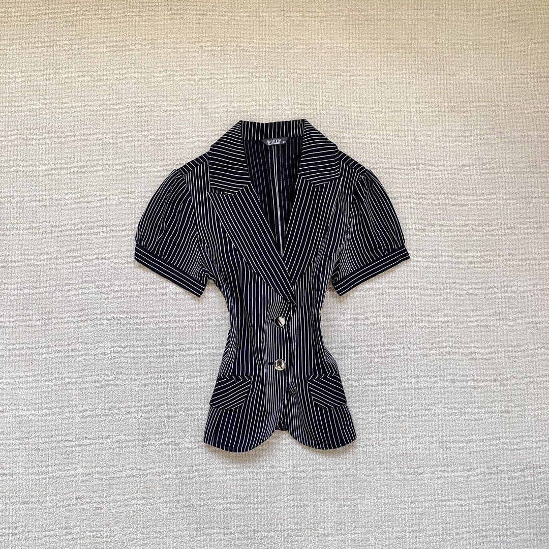 wanko pinstripes blazer (Category: Blouses) located in Limay. Submitted by budolfindsrawrawr (Listing ID 1470784451, Image 1). Description: wanko pinstripes blazer - s on tag l24 b32 - in excellent condition .