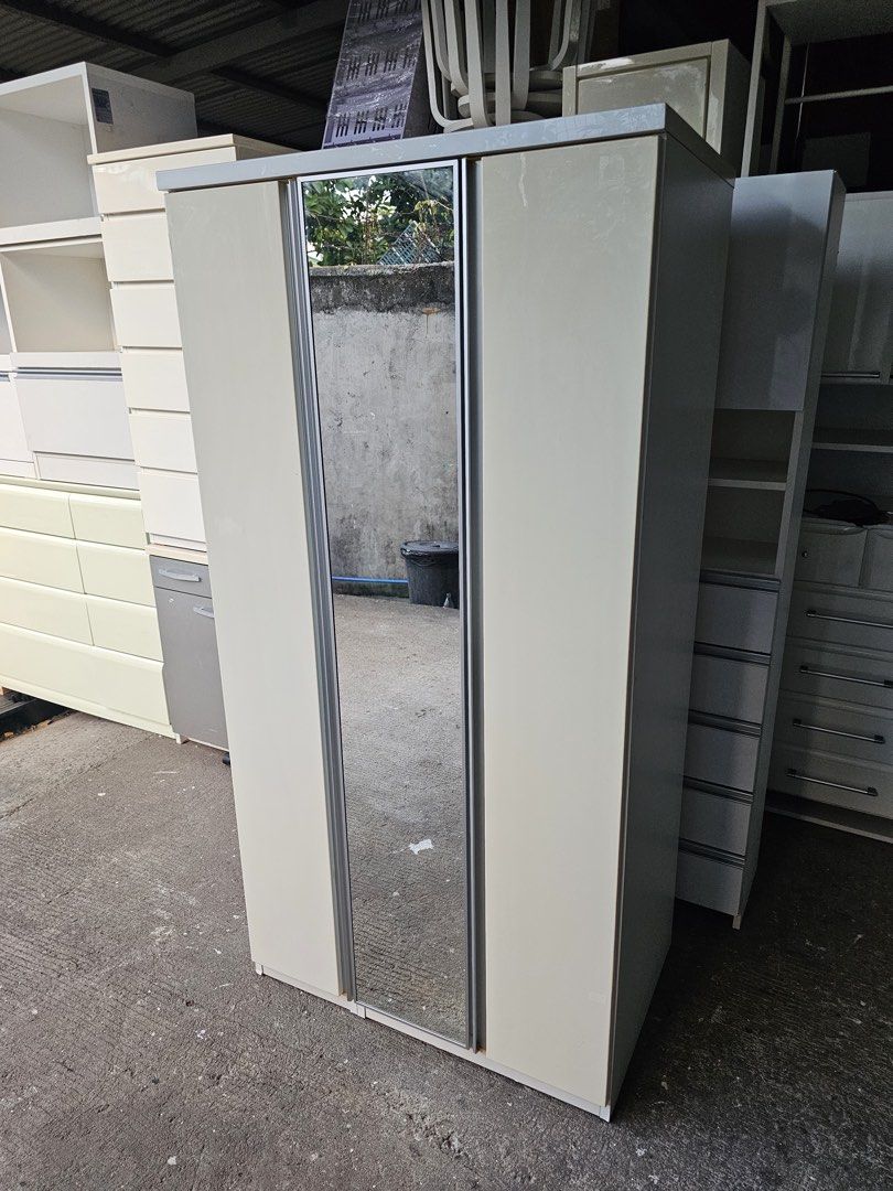 Wardrobe Cabinet (Glossy)‼️ (Category: Shelves, Cabinets & Racks) located in Quezon City. Submitted by ledamadel (Listing ID 1470746120, Image 2). Description: Wardrobe Cabinet (Glossy)‼️₱9,800‼️ ✔L-35.5 H-71 W-22.5 inches 📏 ✔️3 Doors 🗄 ✔️Compress & Mdf Back! 💢 ✔Scratches As-is! 👌 Location: 40 Aplaya St Napocor Vill. Tandang Sora Quezon City. For inquiry please Pm us or Call. 09066885859 Please like our page thanks! 👇👇👇👇 KMA O’shop #japan