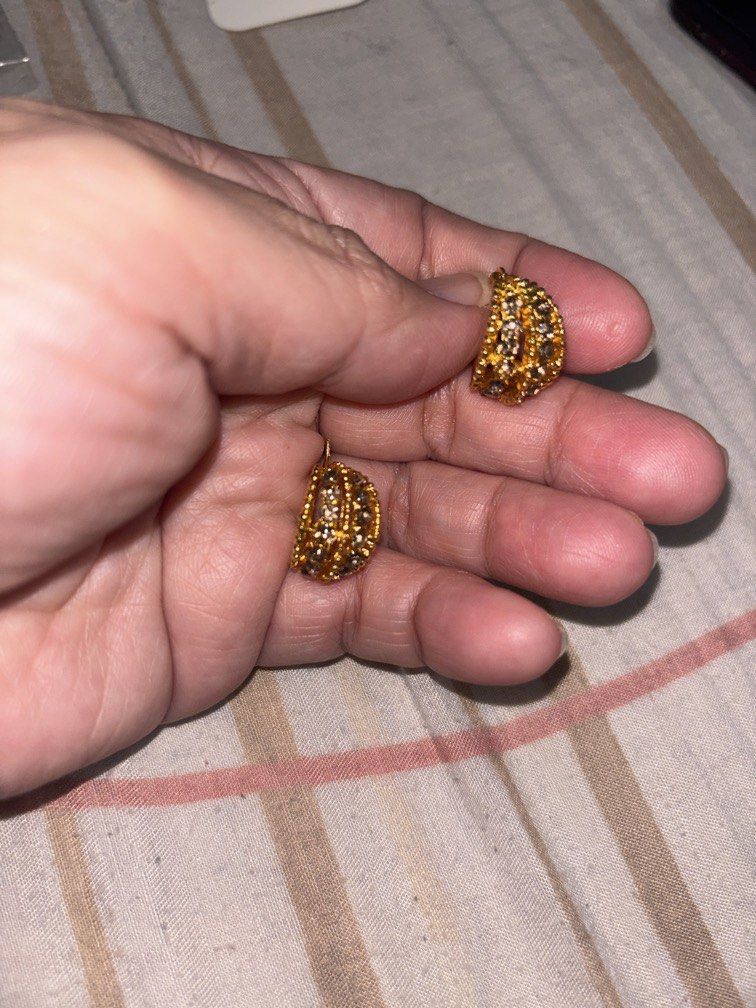 Water droplet hoop design earrings (Category: Earrings) located in Manila. Submitted by vintageaccessories (Listing ID 1470802212, Image 3). Description: .