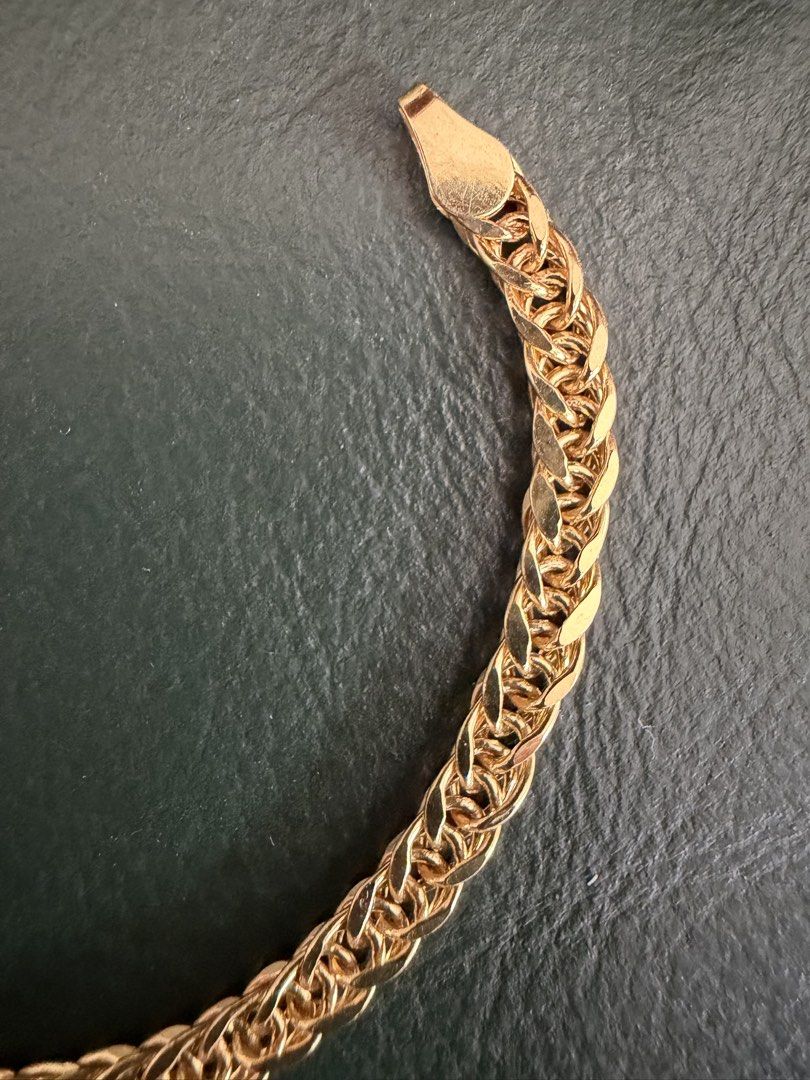 Wheat chain bracelet, 18k 7.5” (Category: Bracelets) located in Las Pinas. Submitted by cath_mill (Listing ID 1470802891, Image 2). Description: Wheat/braid chain bracelet, 7.5” 4.1 g 18k yg Unique classy design, so pretty Glossy, shiny, good as new Ships from Las Pinas (w box) Thank you .