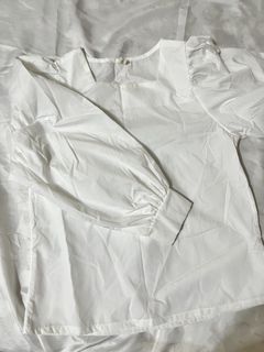 (Category: ) located in . Submitted by aisyh.preloved (Listing ID 1470834016, Image 1). Description: .