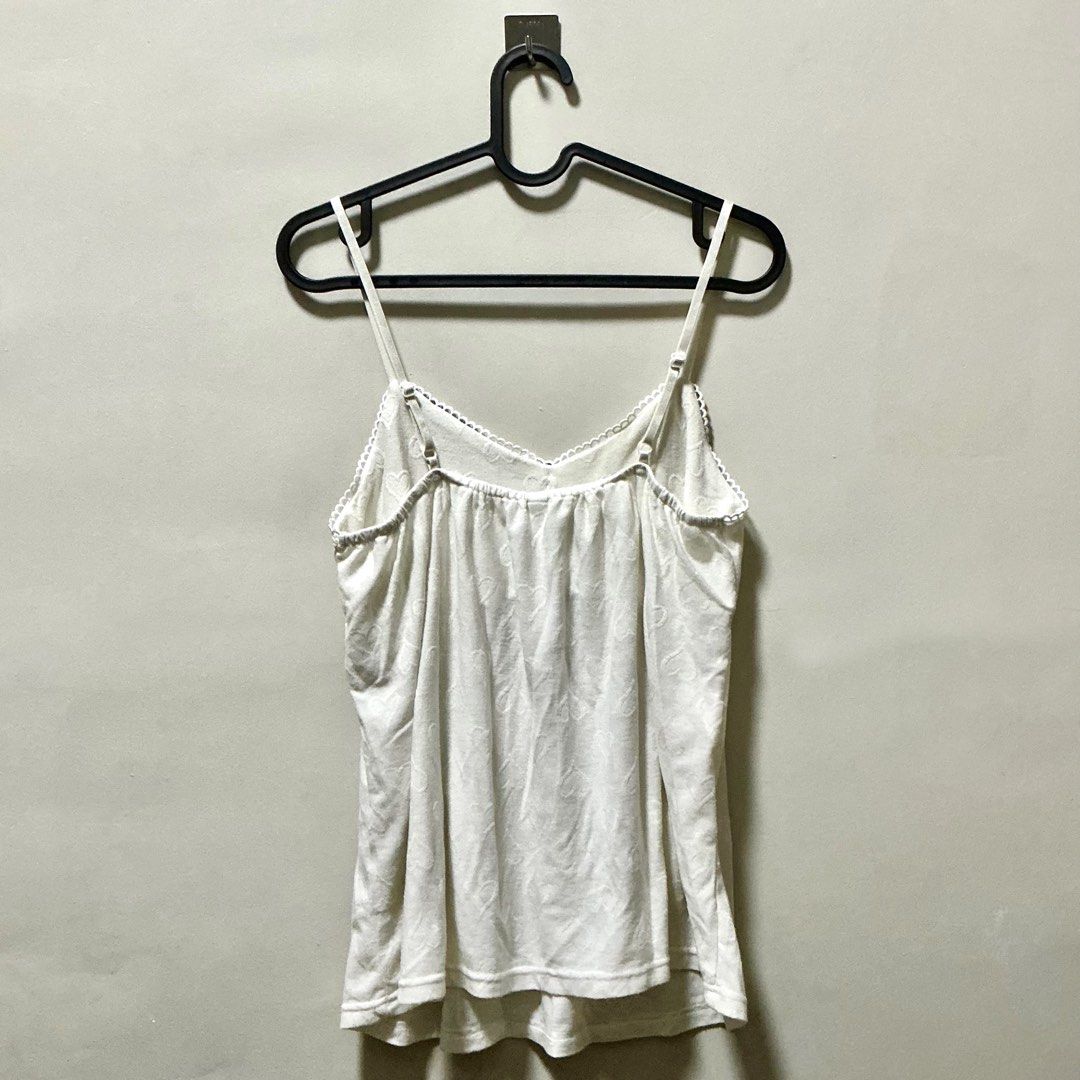 White Camisole Top (Category: Sleeveless) located in Manila. Submitted by ari.kki (Listing ID 1470749373, Image 2). Description: . size small.