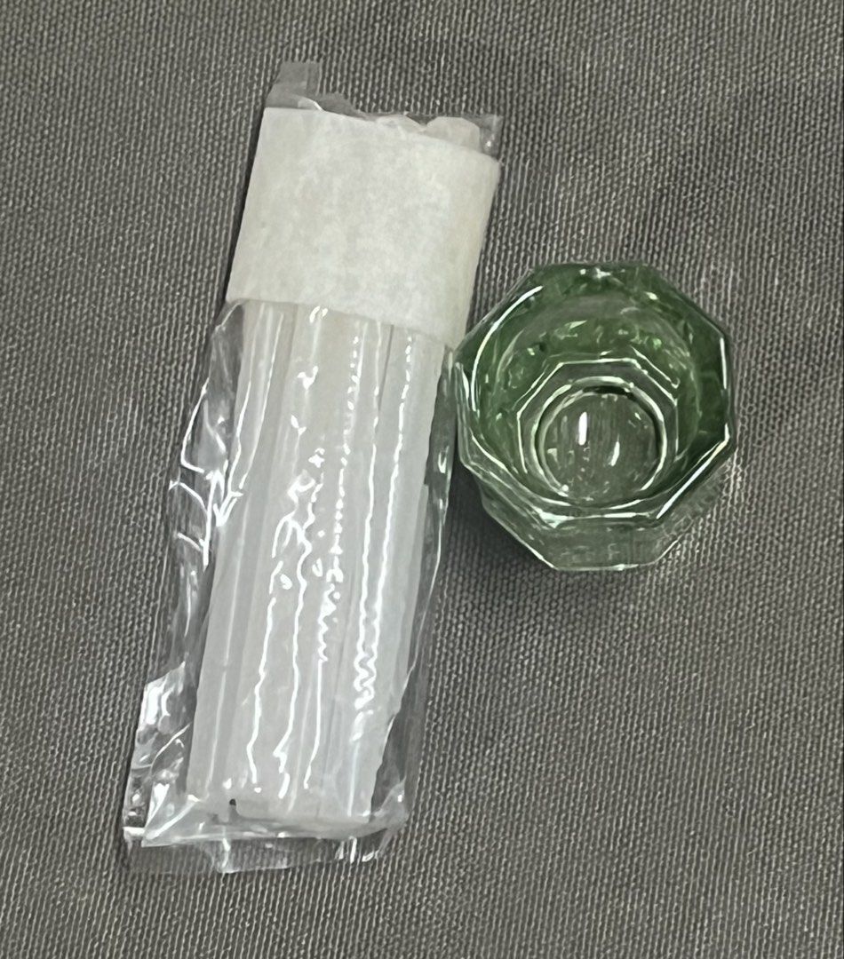 White Ivory Stick and Dappen Dish (Category: Looking For) located in Quezon City. Submitted by _gdjshop (Listing ID 1470899420, Image 1). Description: 📍QC 🛵 MOD: Shouldered by the buyer 💸 MOP: Gcash.