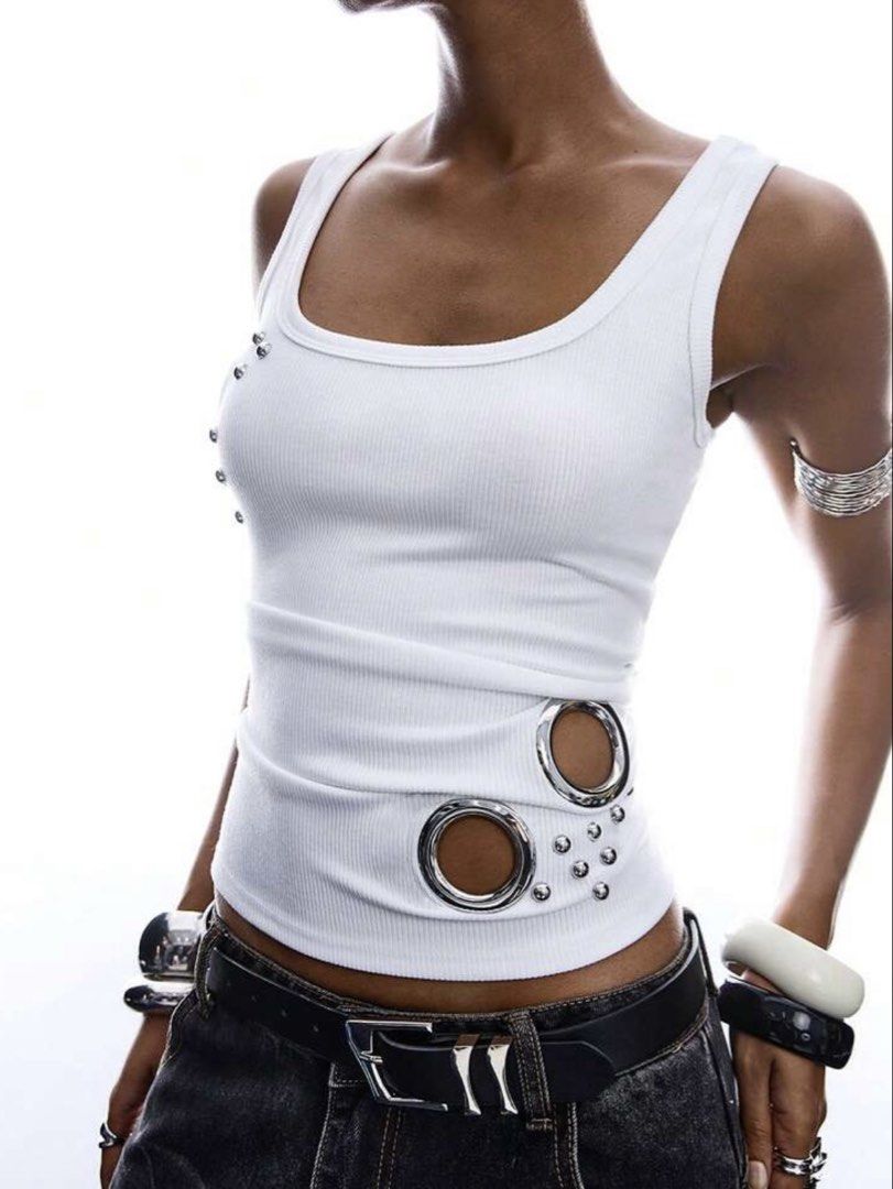White Sleeveless Eyelets Tank Top (Category: Sleeveless) located in Cabanatuan. Submitted by kaiachaosctl404 (Listing ID 1470764668, Image 1). Description: - brand: lysmo - no ww pics - size xs - no flaws.