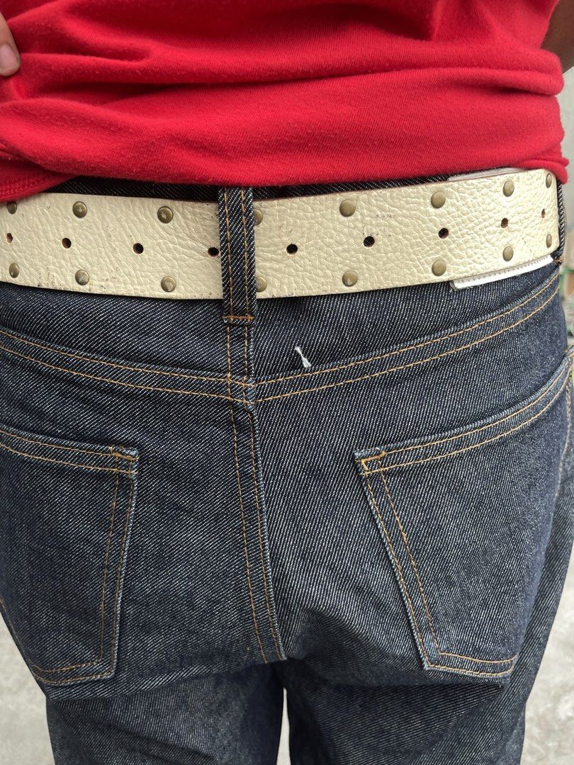 White Studded Belt (Category: Belts) located in Manila. Submitted by jarchive (Listing ID 1470864665, Image 3). Description: - Good condition - Genuine Leather - Sign of usage - Any waist size MOP: GCASH 📩.