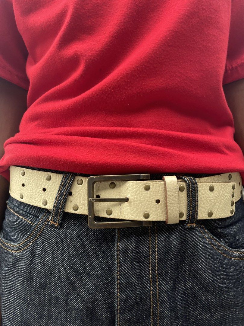 White Studded Belt (Category: Belts) located in Manila. Submitted by jarchive (Listing ID 1470864665, Image 1). Description: - Good condition - Genuine Leather - Sign of usage - Any waist size MOP: GCASH 📩.