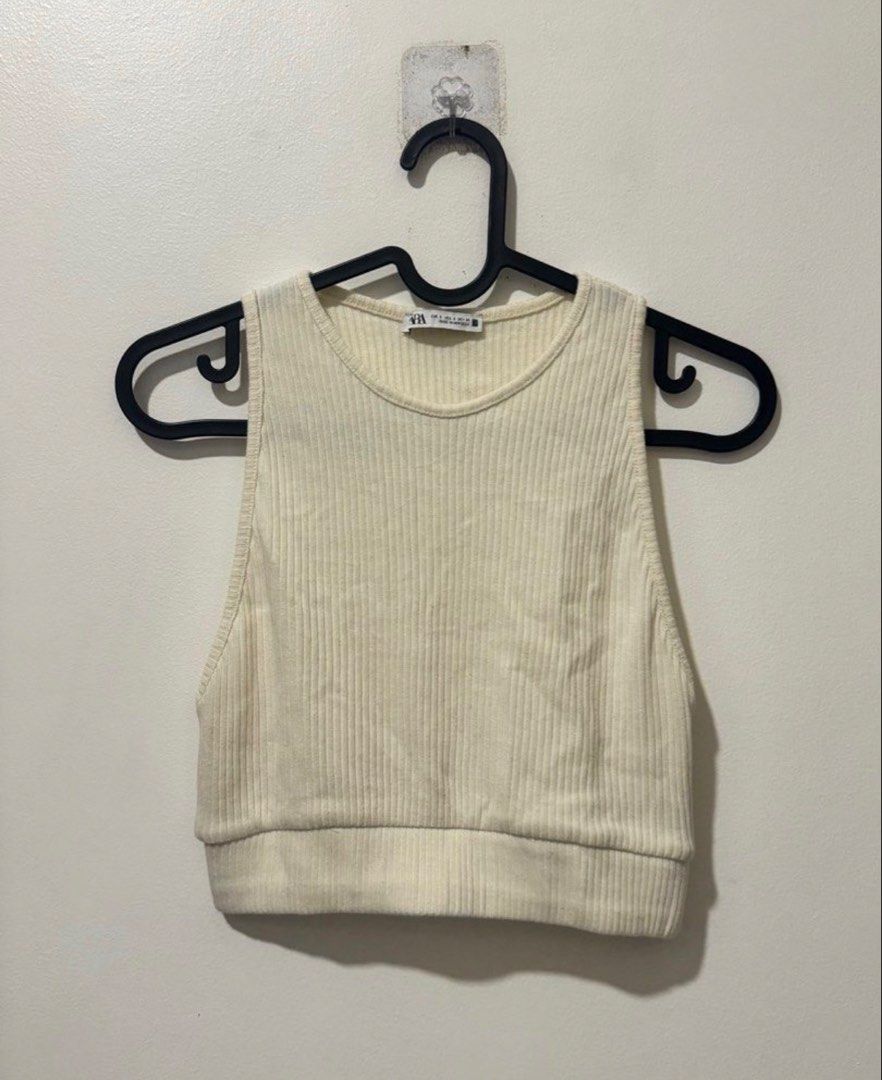 White Zara Ribbed Knit Top (Category: Sleeveless) located in Manila. Submitted by xmagic.shopx (Listing ID 1470862970, Image 1). Description: .
