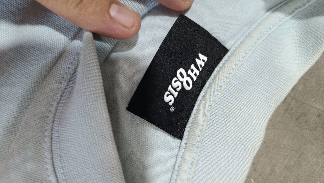 WHOOSIS® (Category: Tshirts & Polo Shirts ) located in Midsayap. Submitted by macoy.picker (Listing ID 1470798170, Image 3). Description: WHOOSIS® COTTON TEE SIZE 3XL DIMES 25x32 preloved needs wash minimal stain +sf location: north cotabato.
