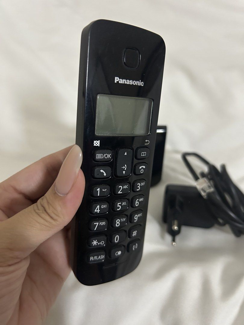 Wireless cordless phone, Panasonic (Category: Other Gadgets) located in Pasig City. Submitted by prewuv (Listing ID 1470816668, Image 3). Description: .