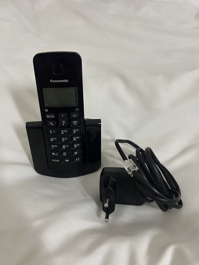 Wireless cordless phone, Panasonic (Category: Other Gadgets) located in Pasig City. Submitted by prewuv (Listing ID 1470816668, Image 1). Description: .