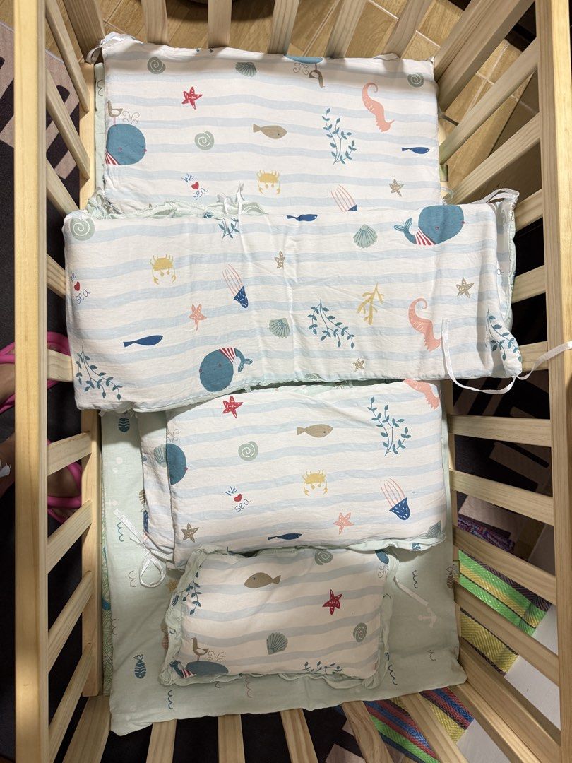 Wooden Crib (Category: Cots & Cribs) located in San Pedro. Submitted by space4peace (Listing ID 1470913285, Image 3). Description: .