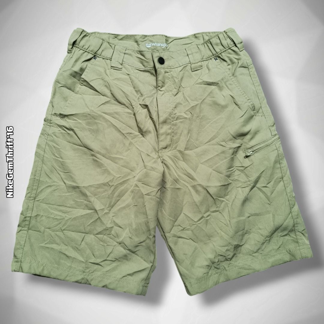 Wrangler (7) (Category: Shorts) located in Santa Cruz. Submitted by nikegemthrift2016 (Listing ID 1470743588, Image 1). Description: Wrangler (7) Size: 32-34 Length: 21 Excellent 380 plus sf.