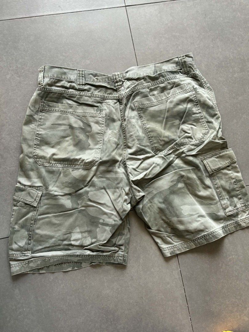 Wrangler Camo Jorts (Category: Shorts) located in Cavite. Submitted by skydebelen62804 (Listing ID 1470863635, Image 1). Description: Waist 36 Length 22 Nego for sure buyer.