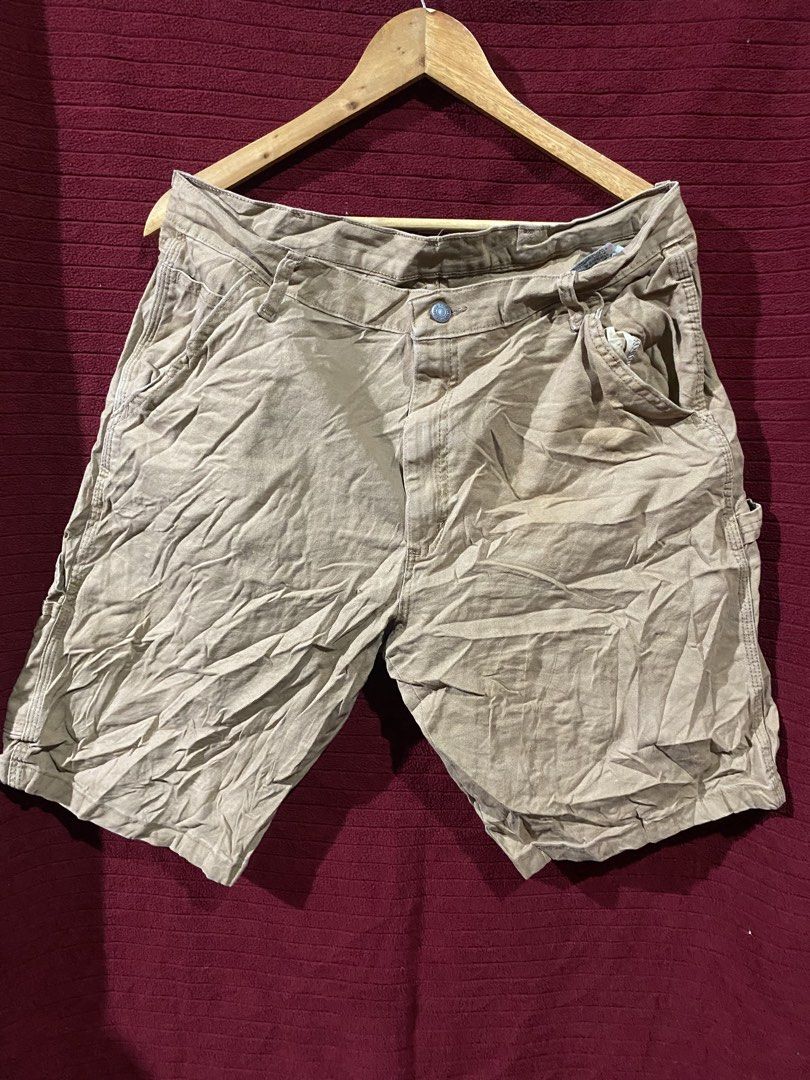 Wrangler Carpenter Jorts (Category: Shorts) located in Kalibo. Submitted by joshuabeyaban (Listing ID 1470829303, Image 1). Description: Wrangler Carpenter Jorts 36x21 10.5 Excellent Condition Need Wash.