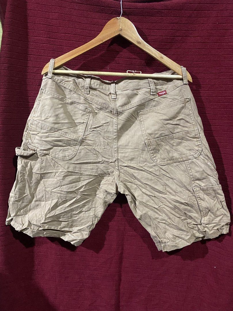 Wrangler Carpenter Jorts (Category: Shorts) located in Kalibo. Submitted by joshuabeyaban (Listing ID 1470829303, Image 2). Description: Wrangler Carpenter Jorts 36x21 10.5 Excellent Condition Need Wash.