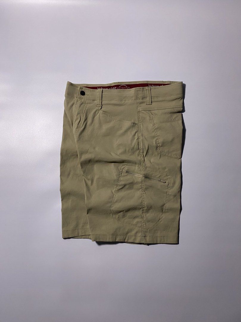 WRANGLER OUTDOOR (Category: Shorts) located in Aurora. Submitted by oldiebutgoodie.fits (Listing ID 1470813124, Image 1). Description: WRANGLER OUTDOOR 🩳DETAILS EXCELLENT NO ISSUES 📐MEASUREMENTS SIZE 32 ON TAG LENGTH 21 LEGHOLE 12 WE CAN SHIP NATION WIDE🚚.