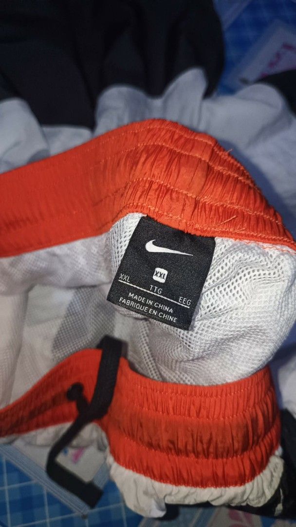 NIKE (Category: Shorts) located in Cabanatuan. Submitted by j_thrift. (Listing ID 1470857985, Image 2). Description: NIKE Throwback ( sariwa ) Size XXL on tag W 30-40 L20 Issue minimal yellow stain like dot di naman visible Price 1300ship OBO.