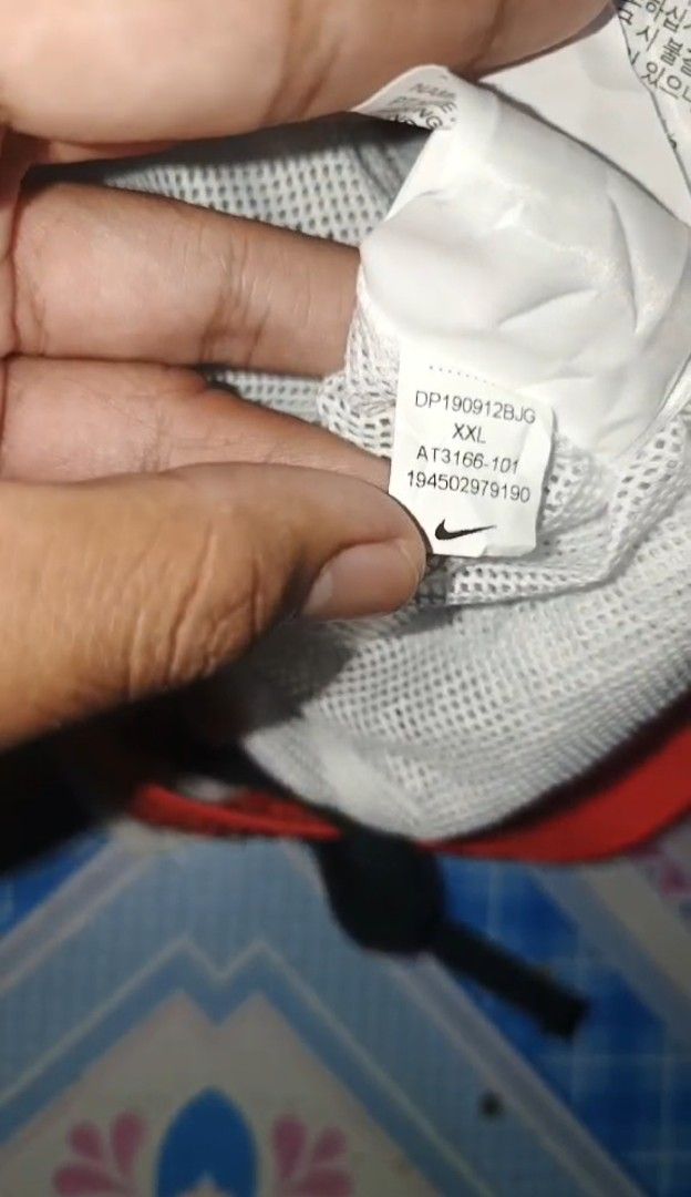 NIKE (Category: Shorts) located in Cabanatuan. Submitted by j_thrift. (Listing ID 1470857985, Image 3). Description: NIKE Throwback ( sariwa ) Size XXL on tag W 30-40 L20 Issue minimal yellow stain like dot di naman visible Price 1300ship OBO.