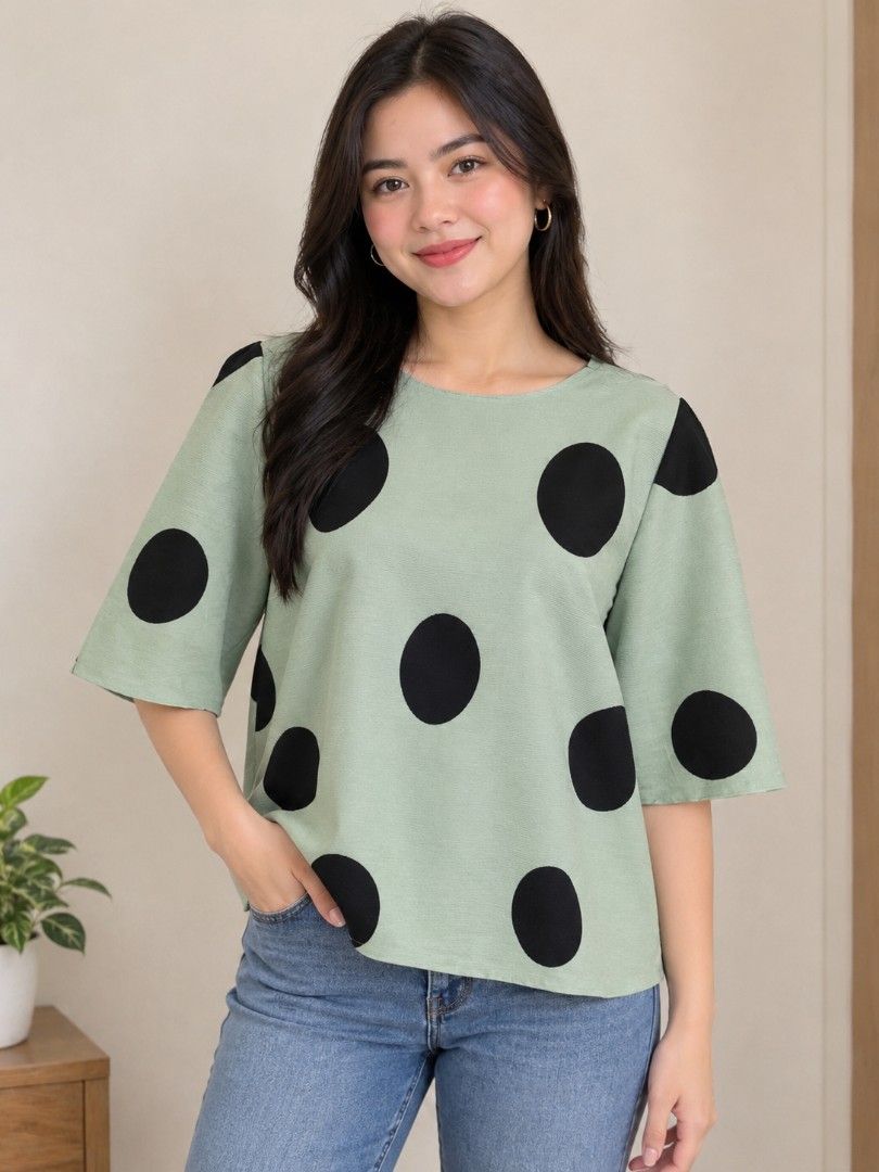 XL Polka Dot Crepe blouse (Category: Blouses) located in Manila. Submitted by mavcollectibles35 (Listing ID 1470773632, Image 1). Description: Large-XL Expandable Crepe style Can be worn casually or on formal attire depending on the top.