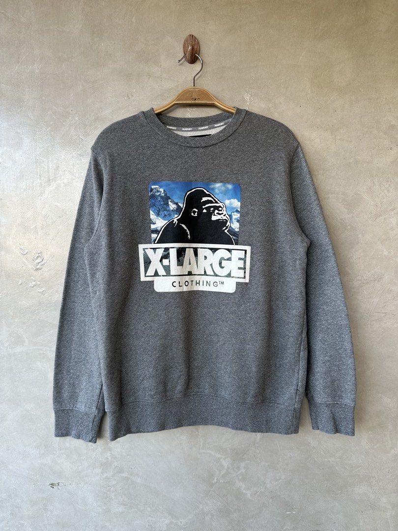 XLARGE Clothing Big Print Sweatshirt (Category: Coats, Jackets and Outerwear) located in Cavite. Submitted by second_story_ph (Listing ID 1470812895, Image 2). Description: XLARGE Clothing Big Print Sweatshirt Size: XLarge Dimension: 21.5” Width / 27.5” Length Condition: Excellent.