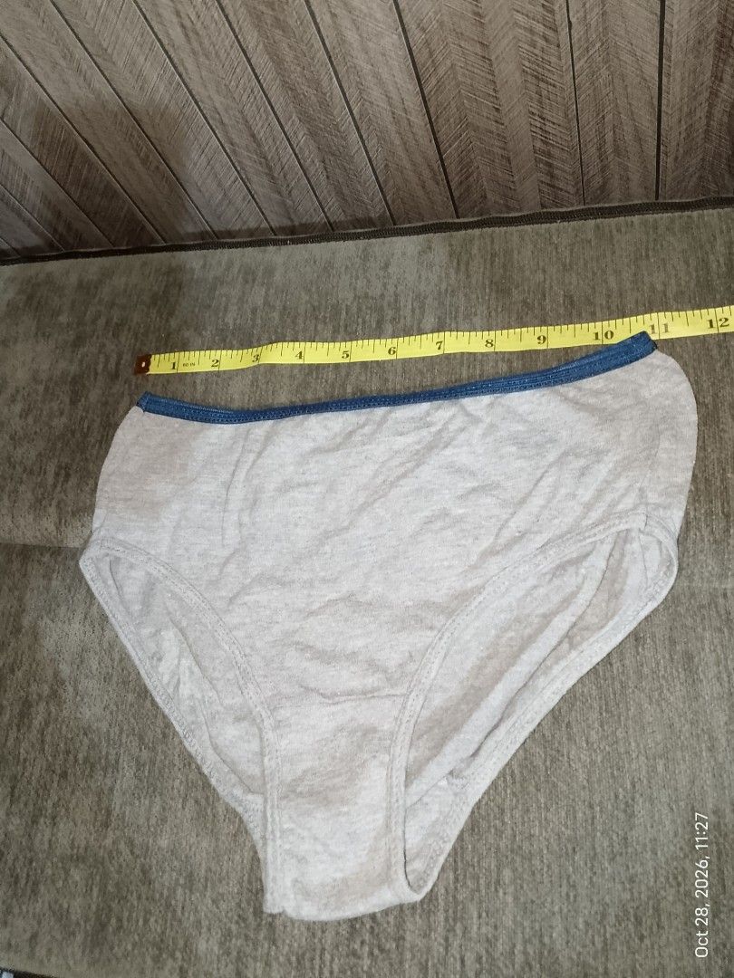 XS HANES GREY PANTY (Category: Undergarments & Loungewear) located in Manila. Submitted by truecrystal-1407 (Listing ID 1470769817, Image 1). Description: .