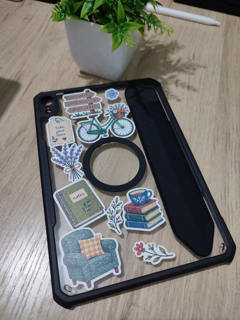 Xundd Beatle iPad Case (Category: Cases & Sleeves) located in Quezon. Submitted by cathartsis (Listing ID 1470870801, Image 3). Description: For iPad mini 6 / mini 7 Still looks like brand new. Pen holder and magsafe silicone ring included. RFS: Decluttering.