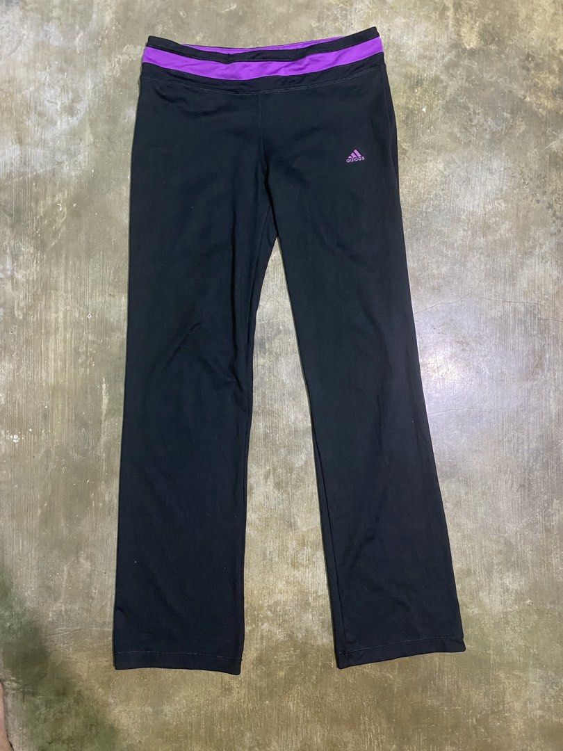 y2k adidas flare pants (Category: Activewear) located in Palayan City. Submitted by erae_lf (Listing ID 1470899108, Image 1). Description: issue check last photos like new fabric 9/10 overall size L on tag waist: 30-34” length: 38.5” opening: 8.5” dm location: Palayan City Nueva Ecija.